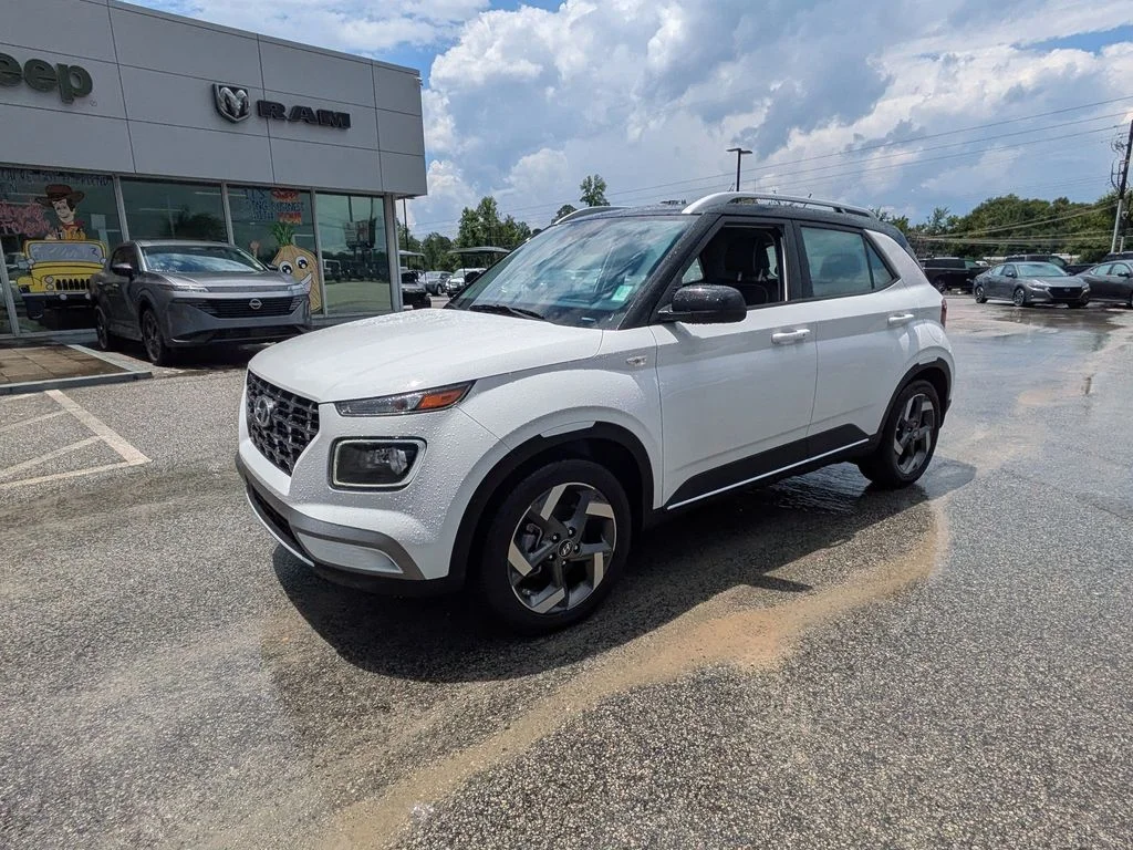 Used 2024 White Hyundai Limited image 8