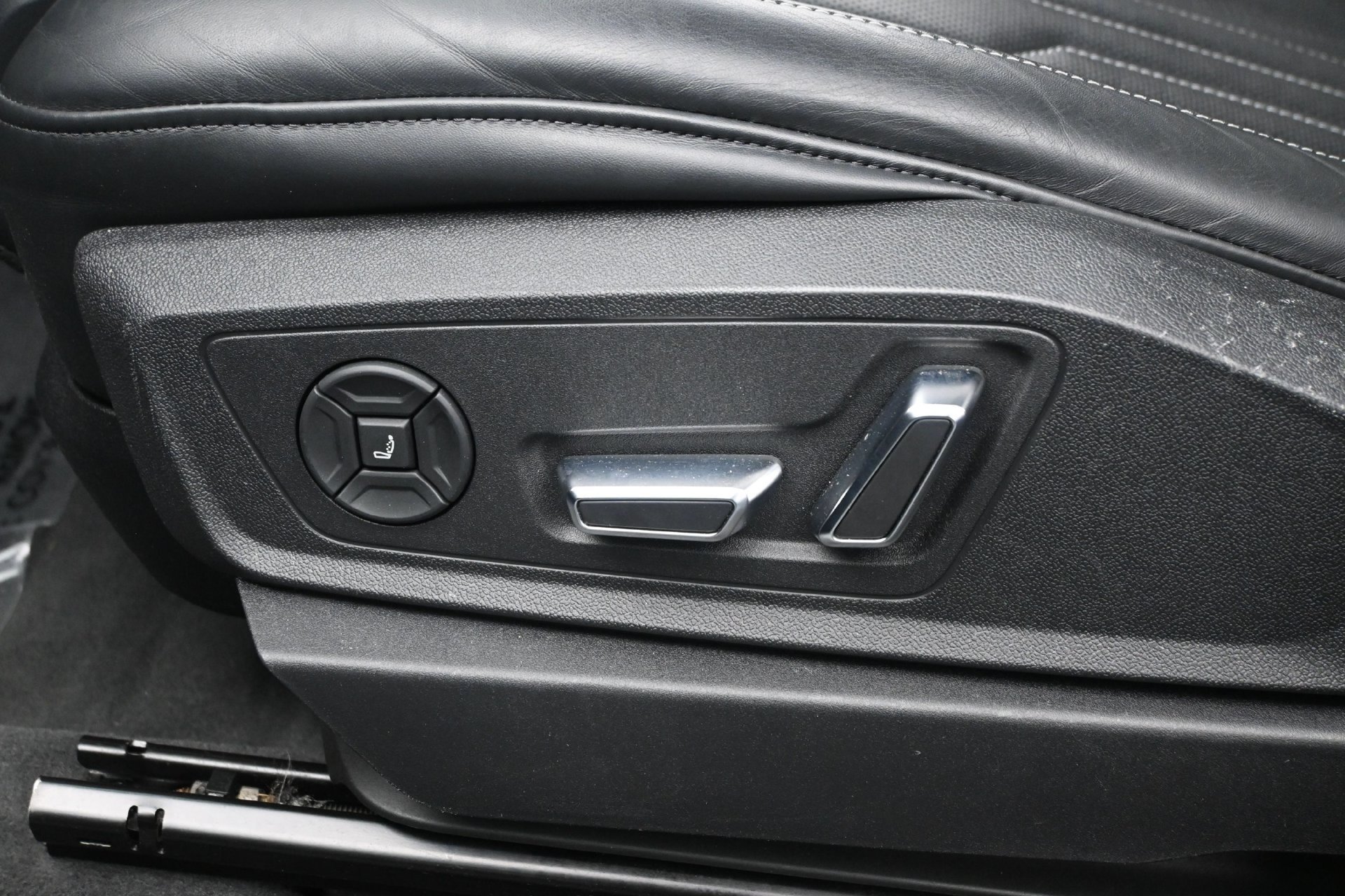 Used 2019 Daytona Gray Pearl Audi Prestige image 23