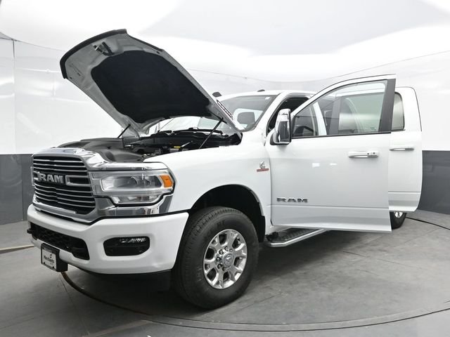 Used 2024 White Ram Laramie image 27