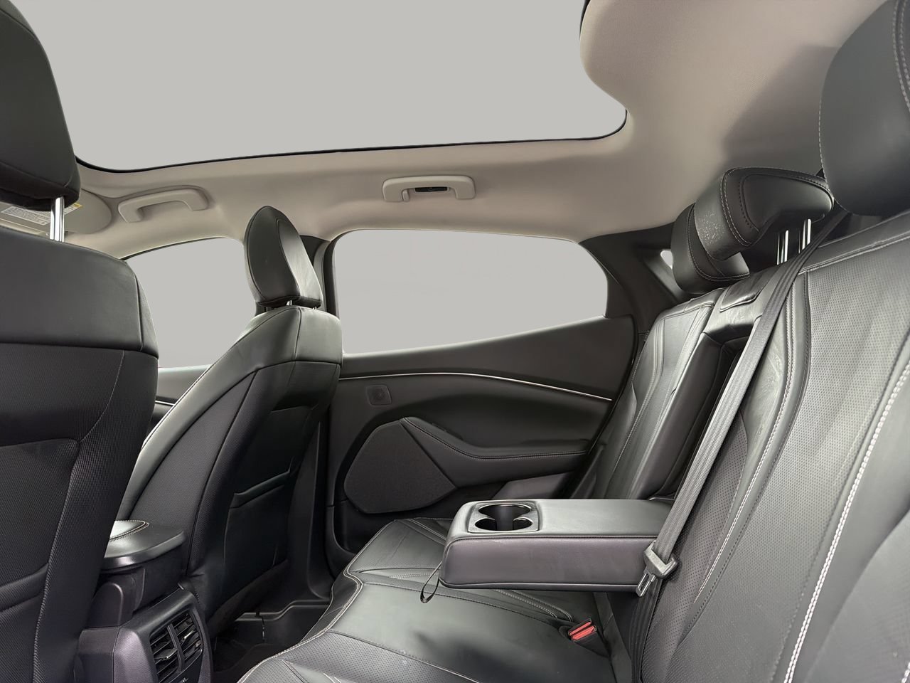 Used 2023 White Metallic Ford Premium image 16