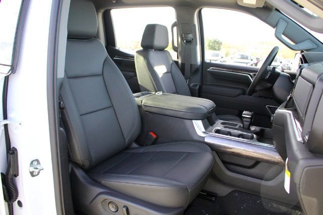 2026 Chevrolet Silverado 1500 LTZ - Photo 15