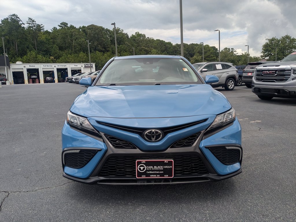 Used 2023  Toyota SE image 2