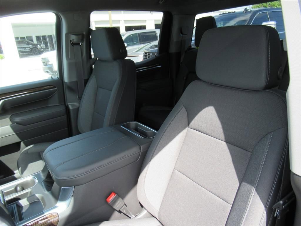New 2026 Sterling Metallic GMC Elevation image 21