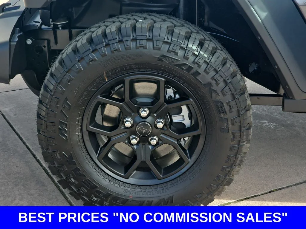 New 2026 Granite Crystal Metallic Clear-Coat Exterior Paint Jeep Willys image 34