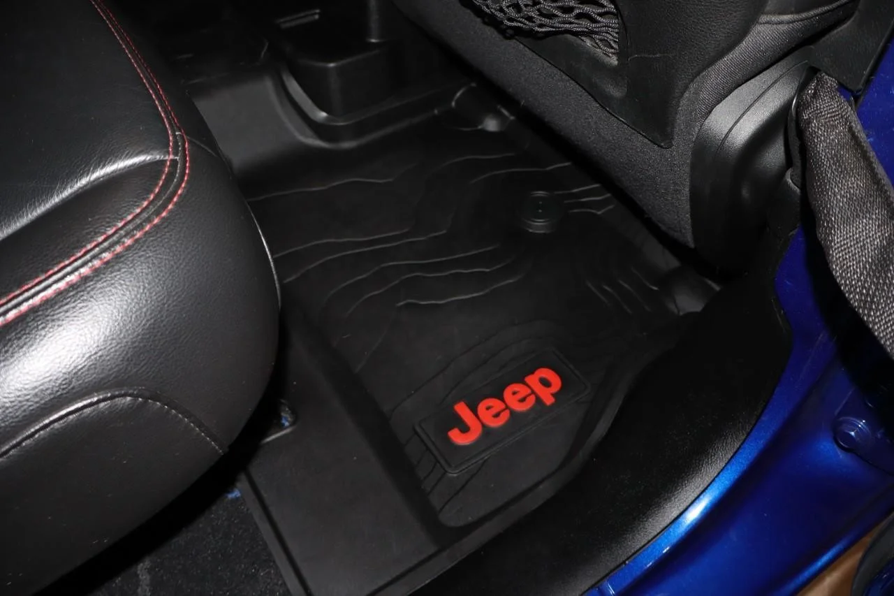 Used 2020 Ocean Blue Metallic Clear Coat Jeep Rubicon image 33