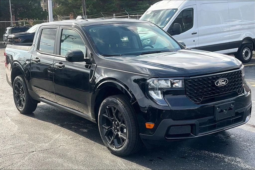 New 2026 Shadow Black Ford XLT image 34