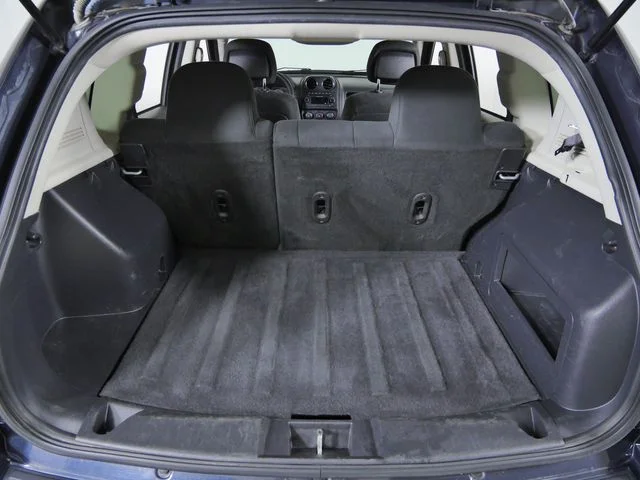 Used 2015 Gray Jeep Altitude image 15