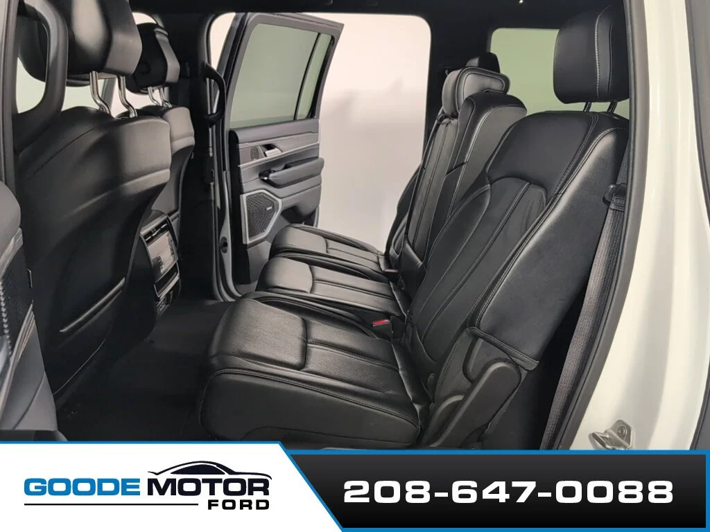 Certified Used 2024 Bright White Clearcoat Jeep Series II image 19