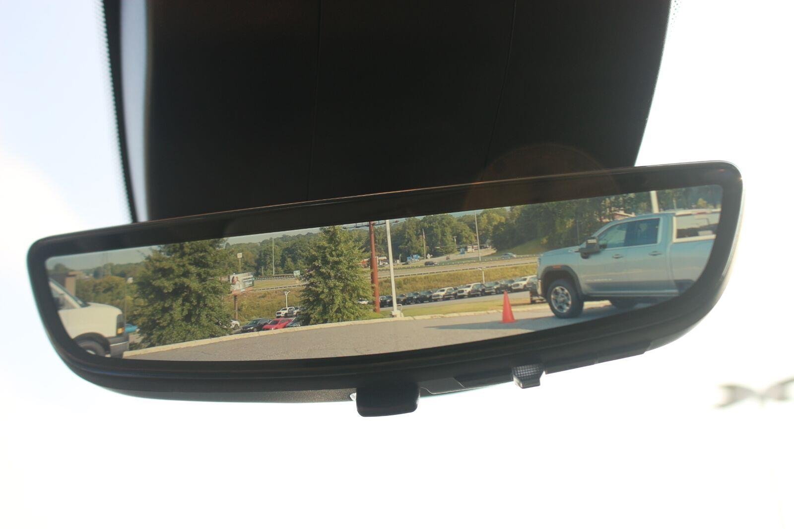 Used 2025 Onyx Black GMC Denali image 30
