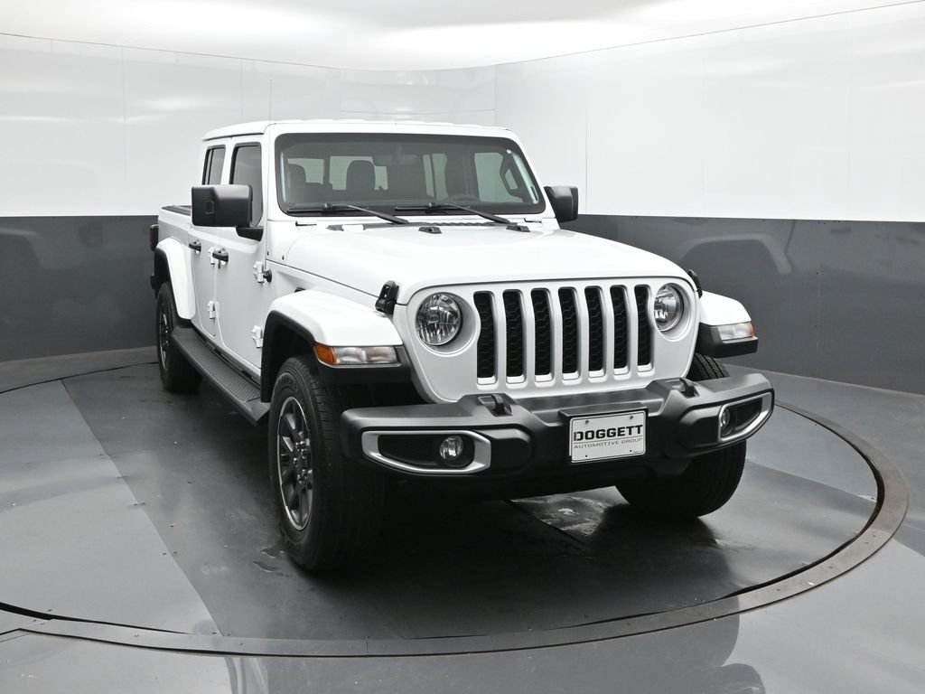 Used 2023 White Jeep Overland image 17