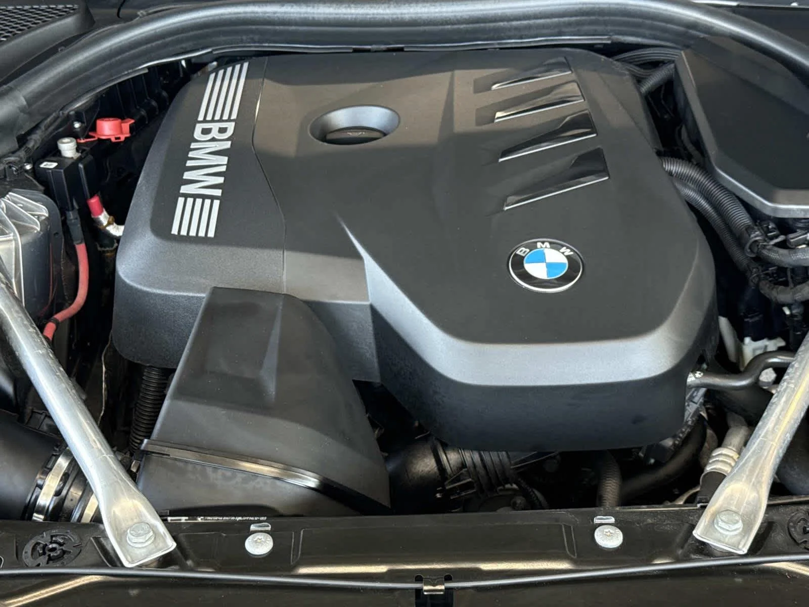 Used 2024 Oxide Grey Metallic BMW 530i xDrive image 25