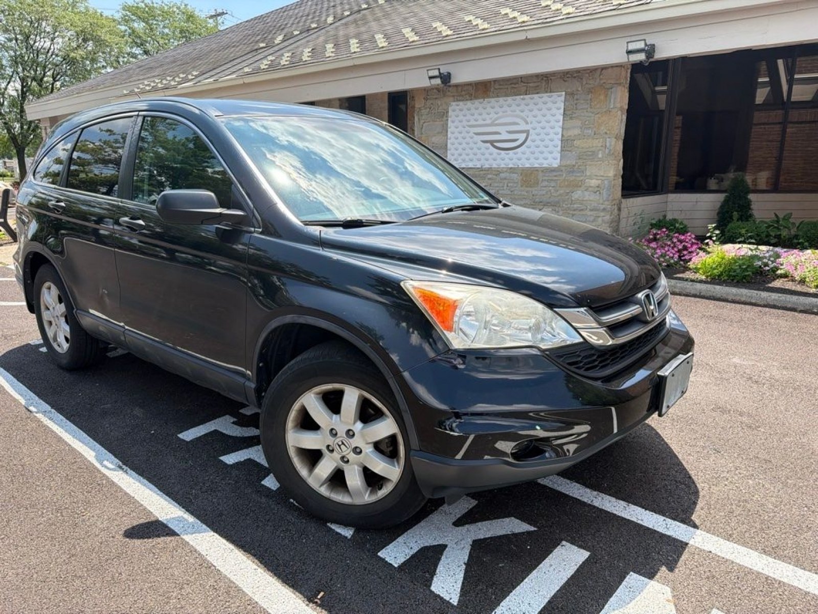 Used 2011 Crystal Black Pearl Honda SE image 4