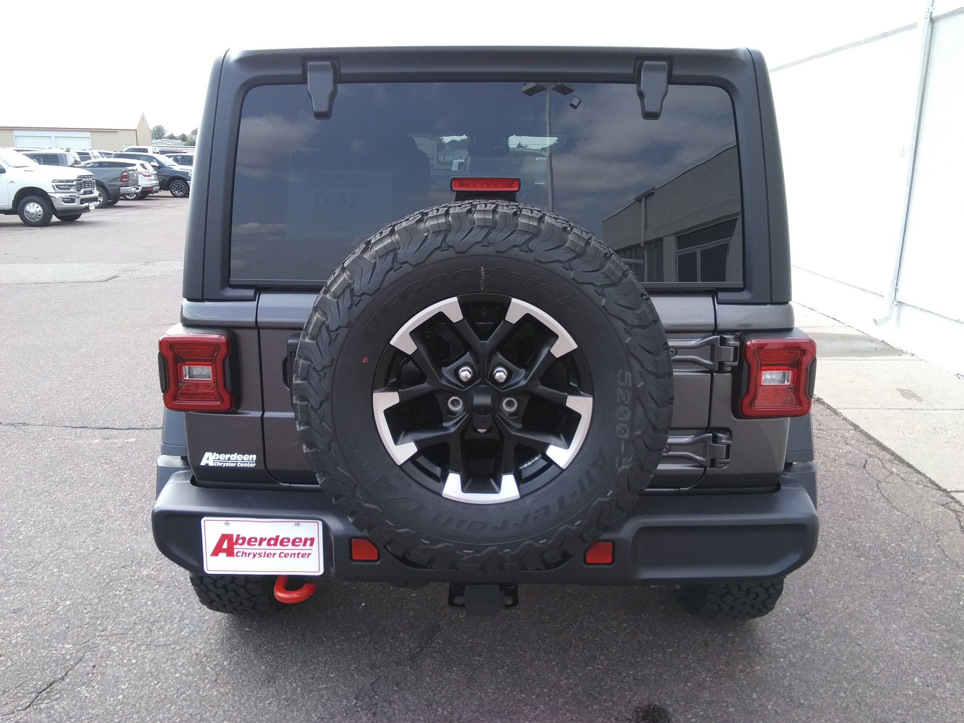 2025 Jeep Wrangler Rubicon photo 2