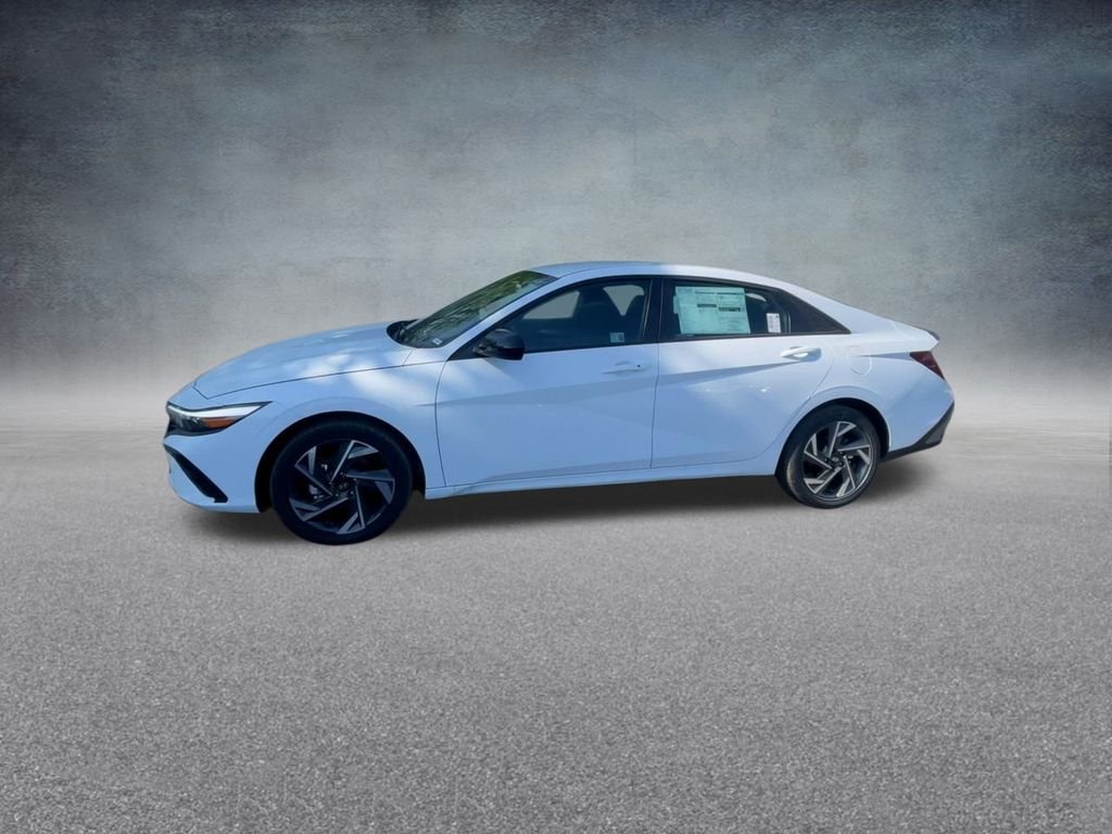 2025 Hyundai Elantra Blue - Photo 11