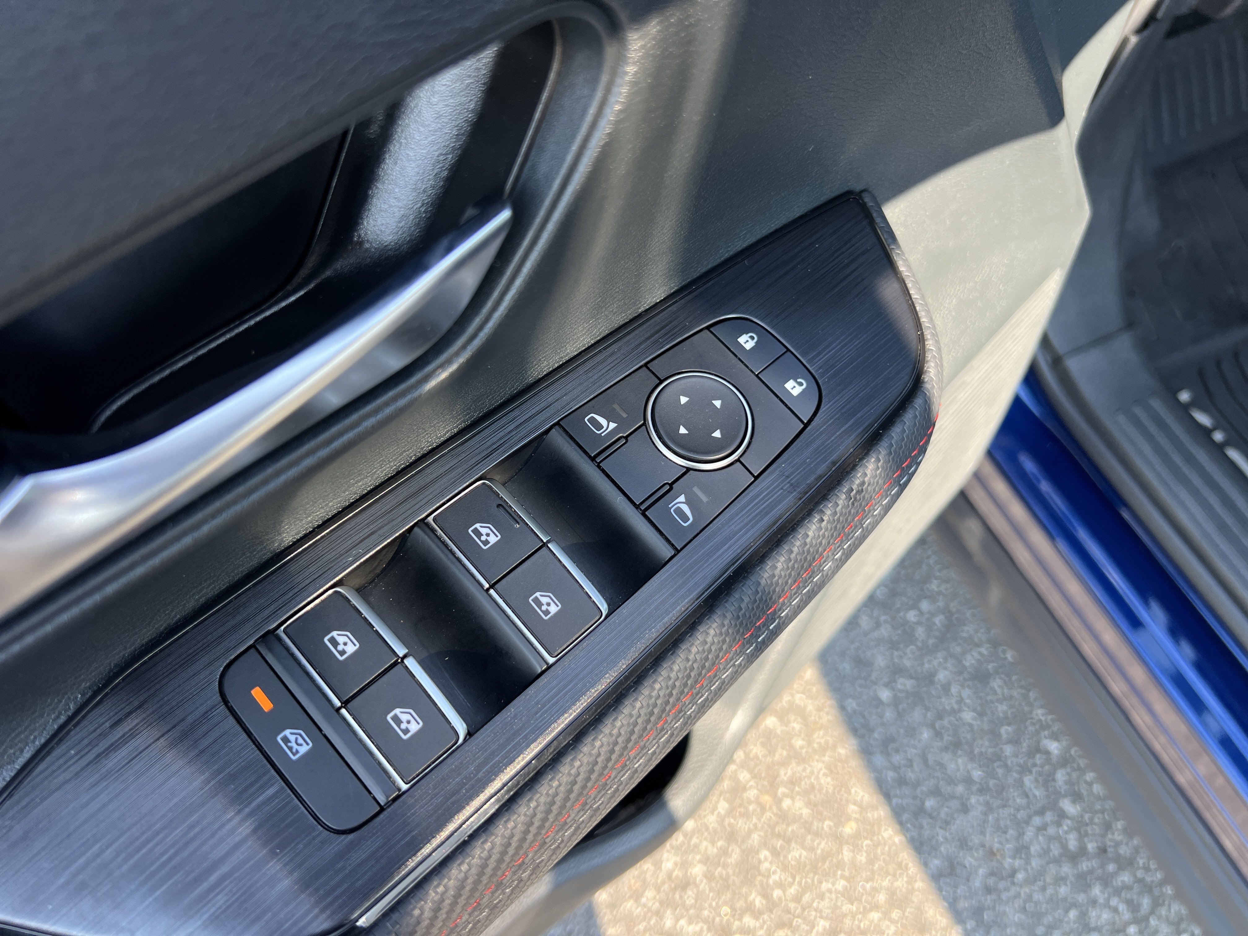 Certified Used 2025 Deep Blue Pearl/Gun Metallic Nissan SR image 20