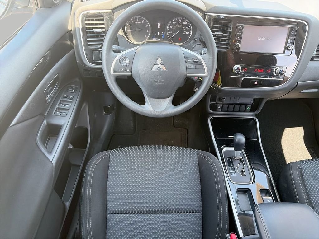Used 2020  Mitsubishi ES image 10
