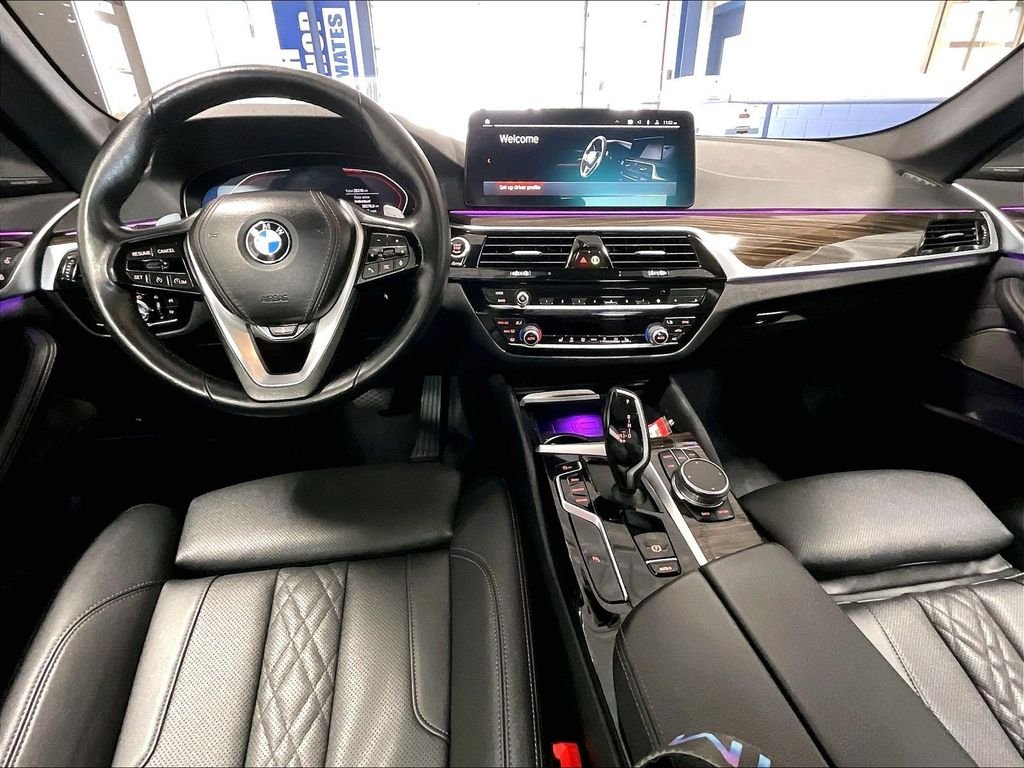 Used 2023 Gray BMW 530i xDrive image 21