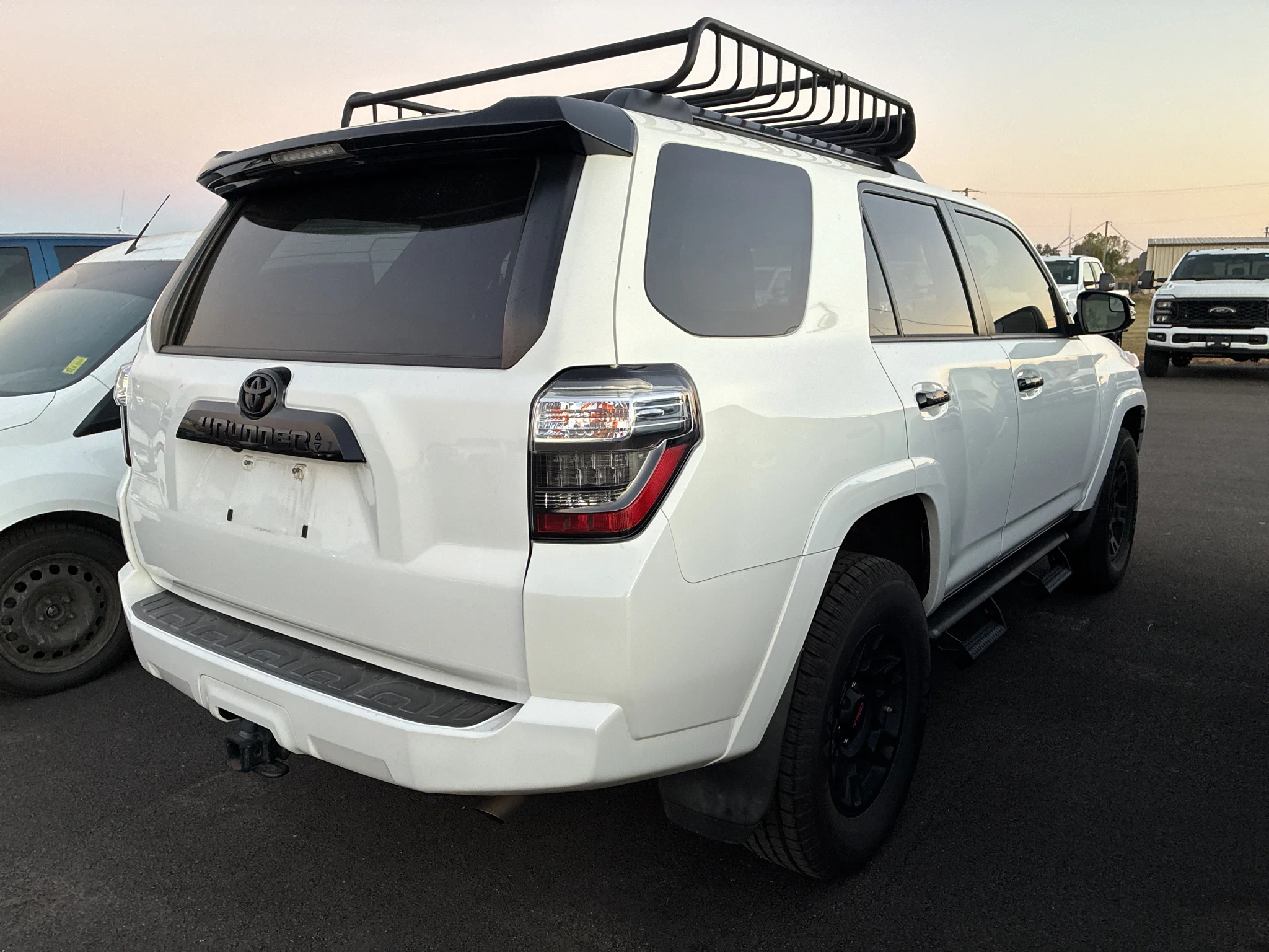 Used 2021 Super White Toyota Venture image 3