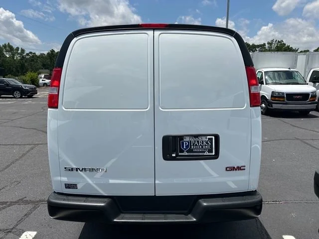 2025 GMC Savana Cargo Work Van - Photo 32
