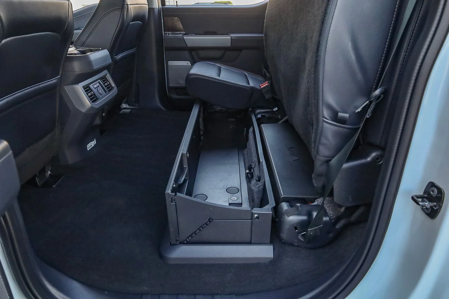New 2026 Avalanche Ford F-350® Lariat® image 40