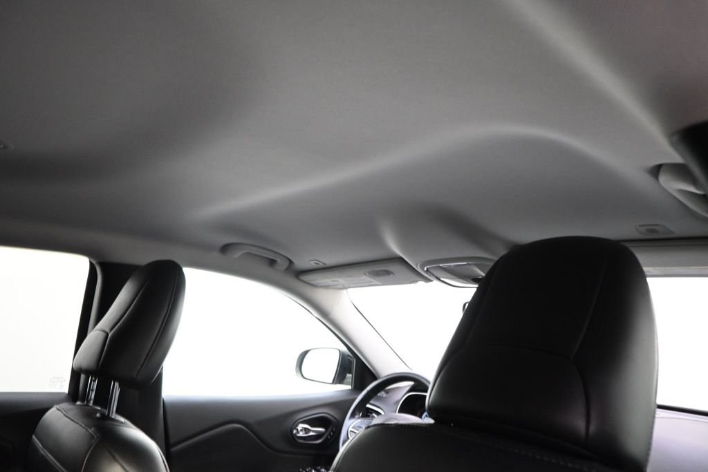 Used 2019 Blue Jeep Limited image 16