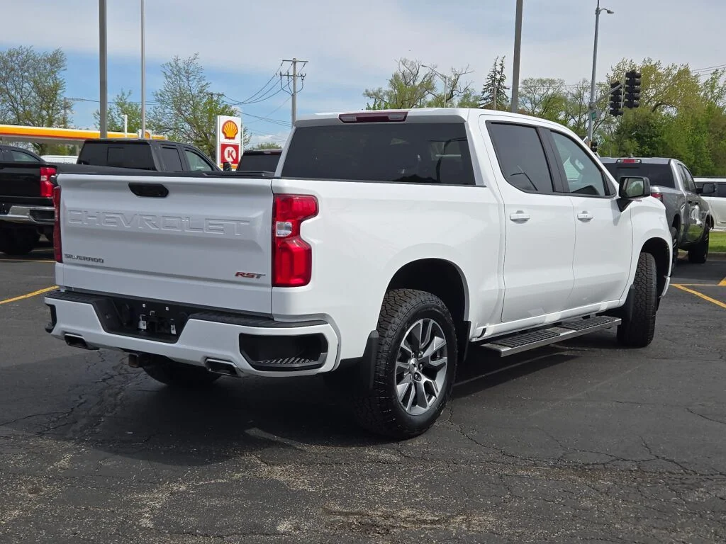 Used 2024 White Chevrolet RST image 12