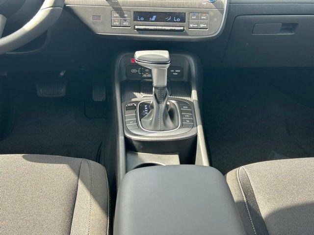 New 2026 Black Hyundai SEL Sport FWD image 17