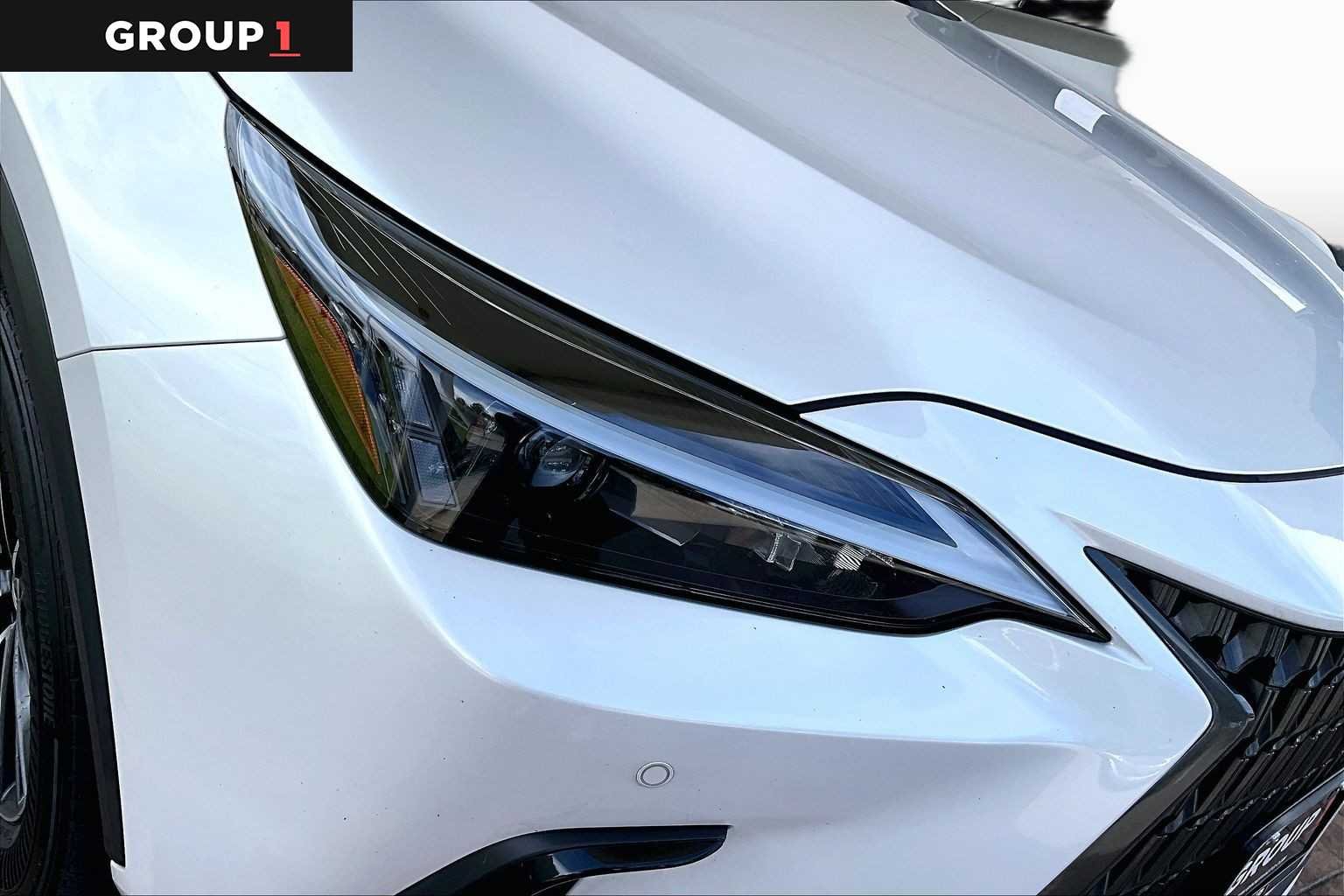 Used 2024 Eminent White Pearl Lexus Premium image 25