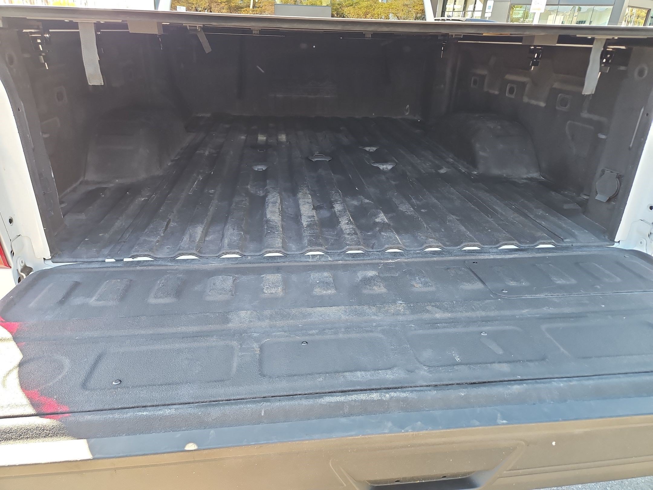 2023 Chevrolet Silverado 3500HD High Country - Photo 32