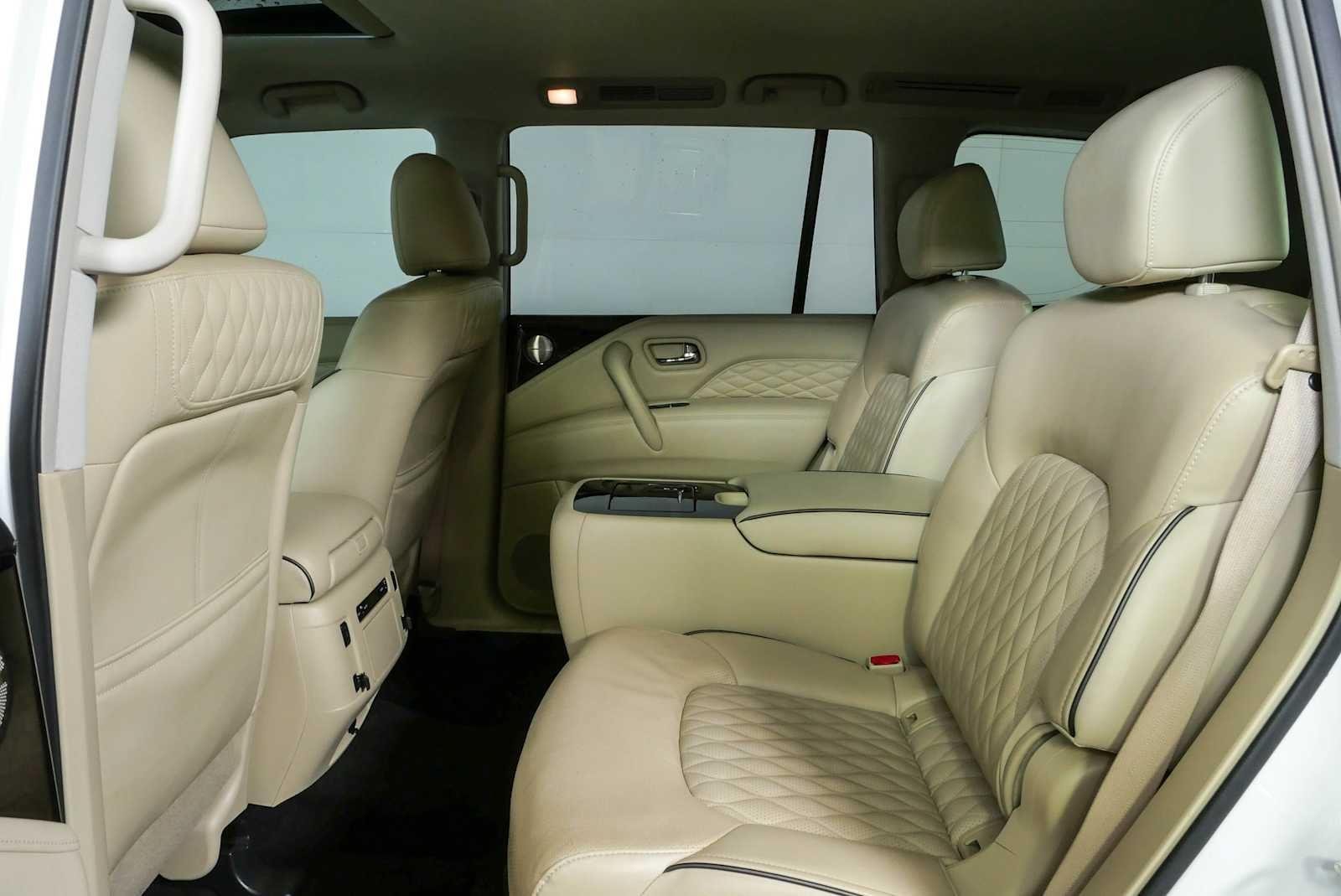 Used 2020 Moonstone White INFINITI LUXE image 19