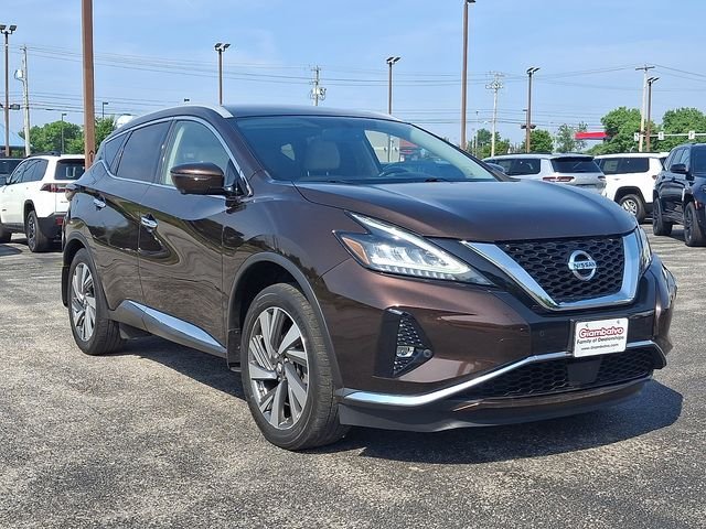 Used 2019 Brown Nissan SL image 2