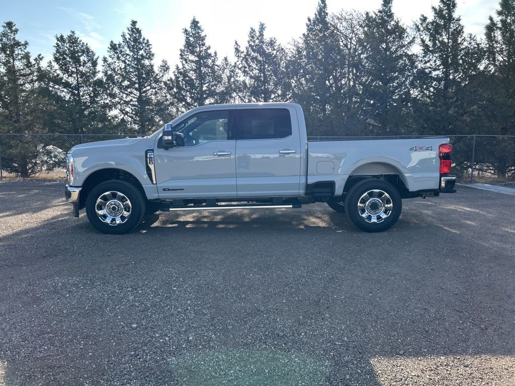 New 2026 Avalanche Ford Lariat image 3