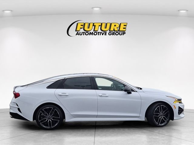 Used 2024 White Kia GT image 3