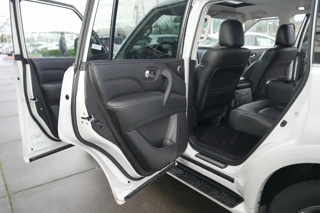 Used 2024 Moonstone White INFINITI LUXE image 24