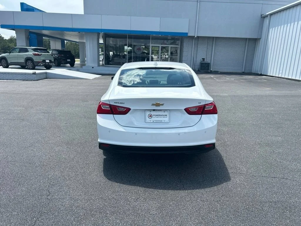 Used 2024 Summit White Chevrolet 1LT image 5