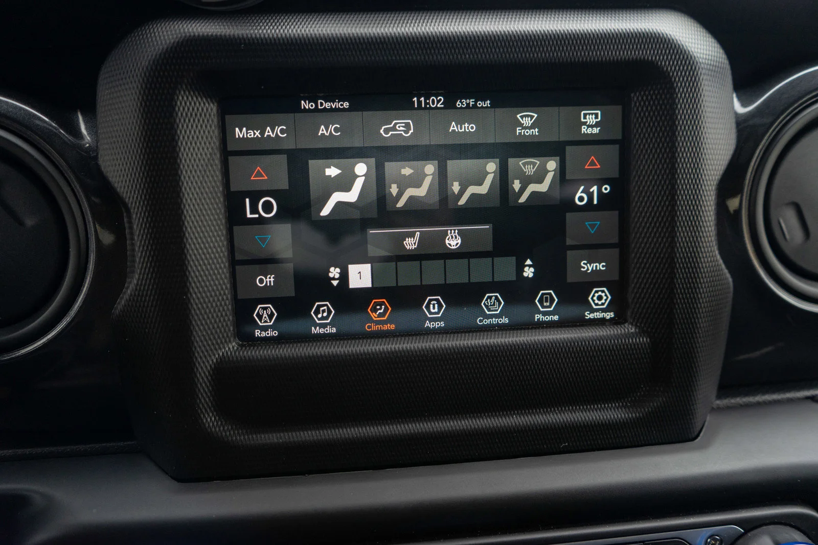 Used 2022 Hydro Blue Pearl Coat Jeep Unlimited Sport Altitude image 18