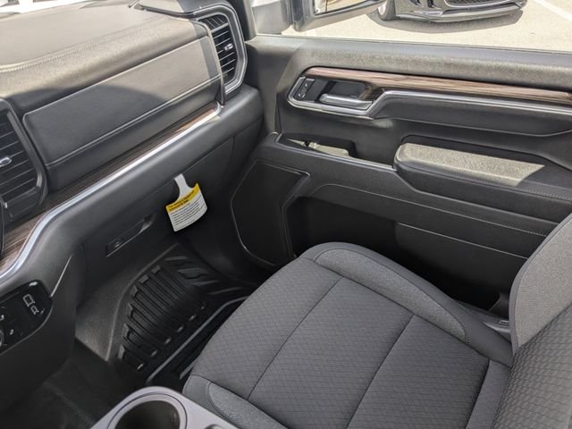 Used 2025 White Chevrolet LT image 15