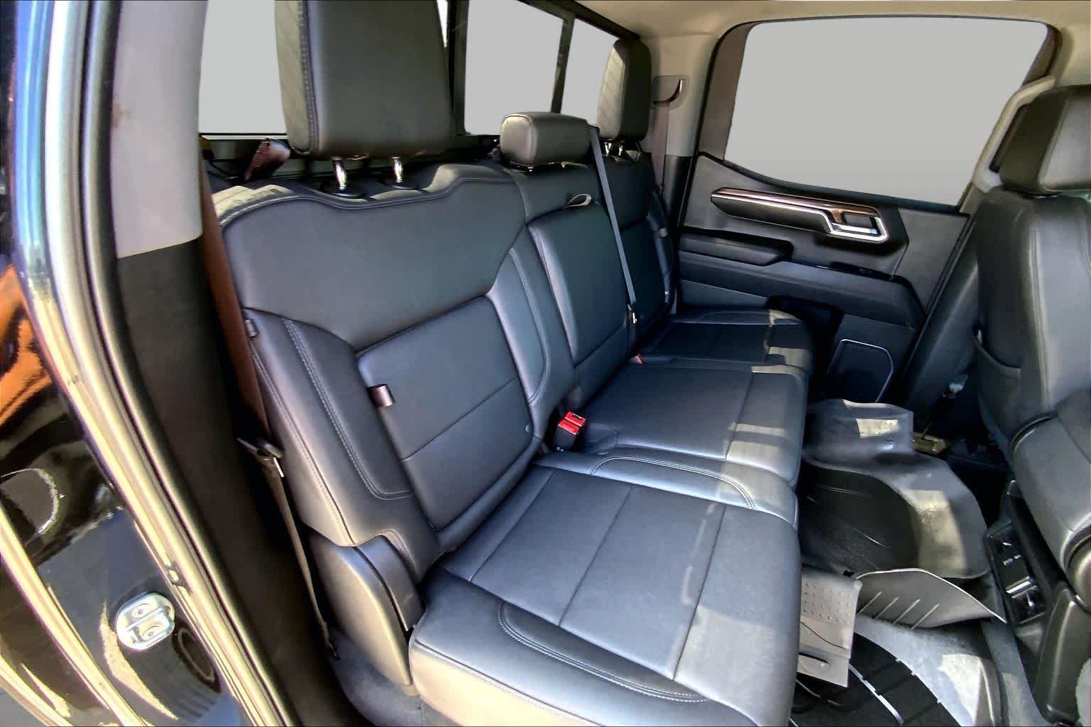 Used 2023 Black Chevrolet LT image 19