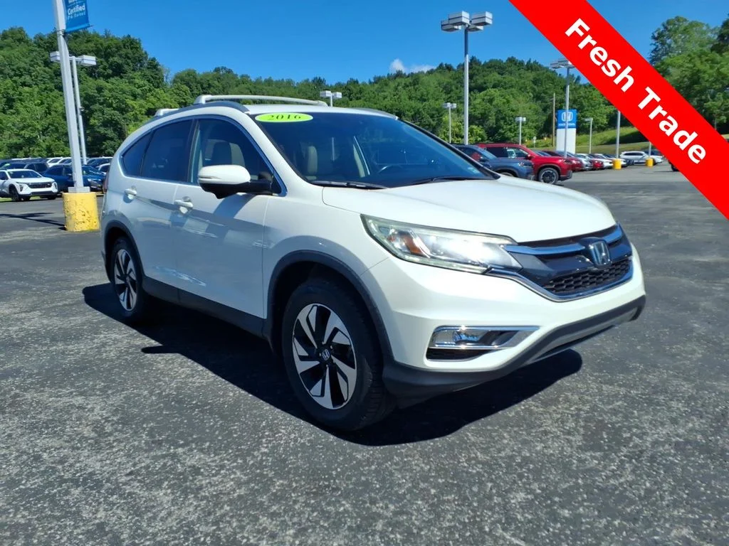Used 2016 White Honda Touring image 1