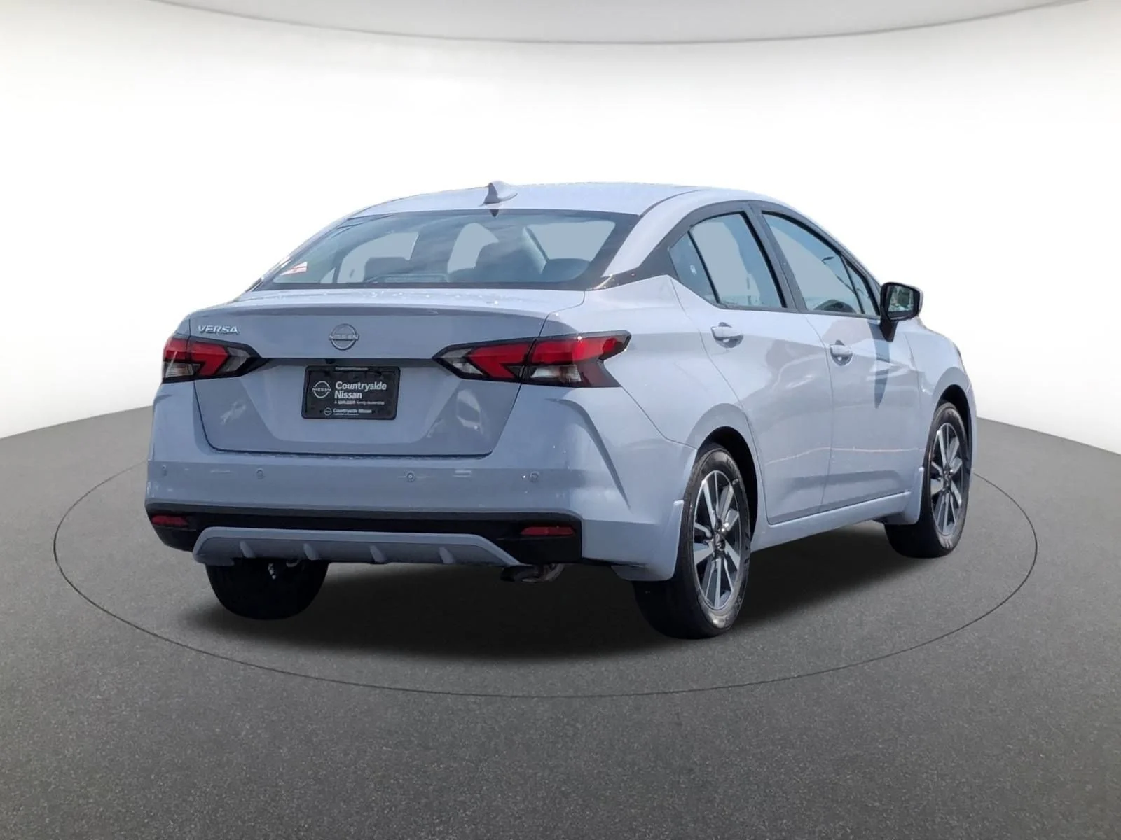 2025 Nissan Versa Sedan SV - Photo 6