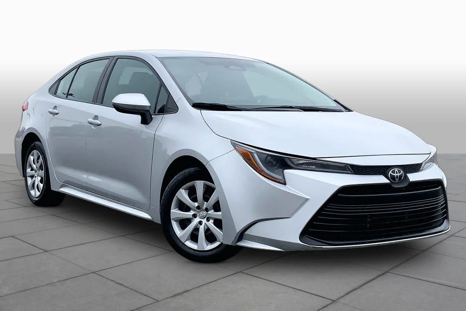 Used 2024 Classic Silver Metallic Toyota LE image 3