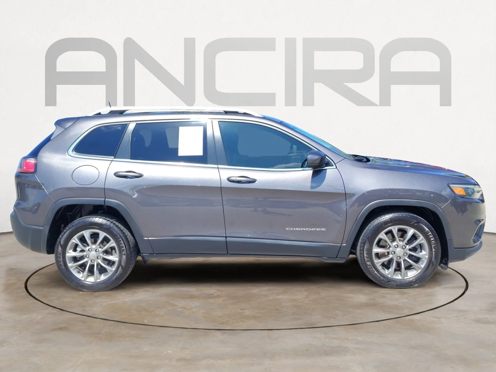 Used 2020 Granite Crystal Metallic Clearcoat Jeep Latitude Plus image 12