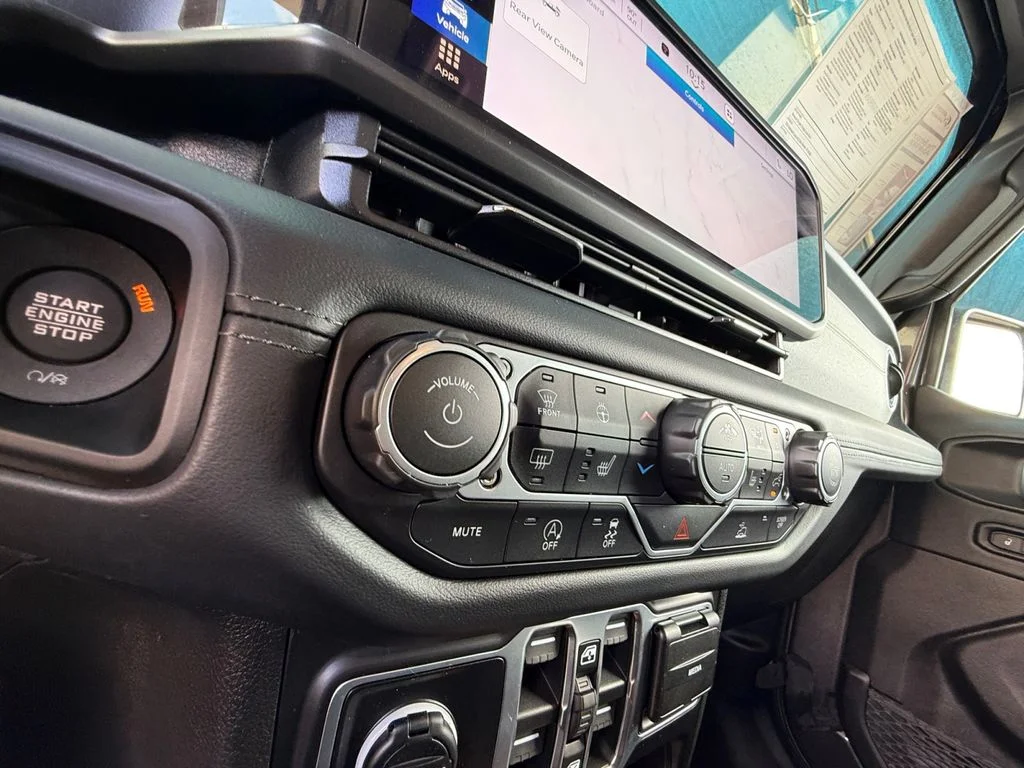 Used 2026 Gray Jeep Sahara image 23