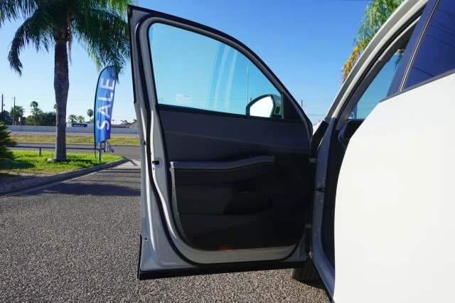 New 2027 Sandstone Volkswagen SE w/Technology image 15