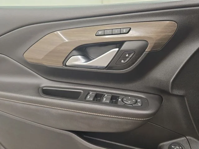 Used 2022 Quicksilver Metallic GMC Denali image 37