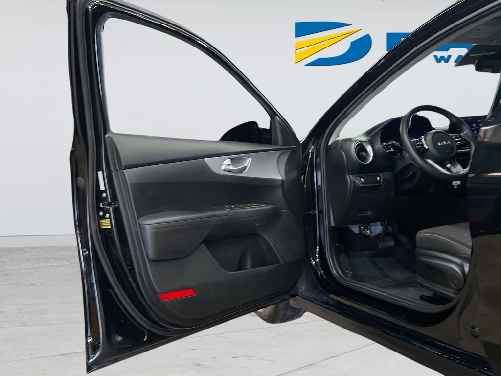 Used 2023 Black Kia LX image 34
