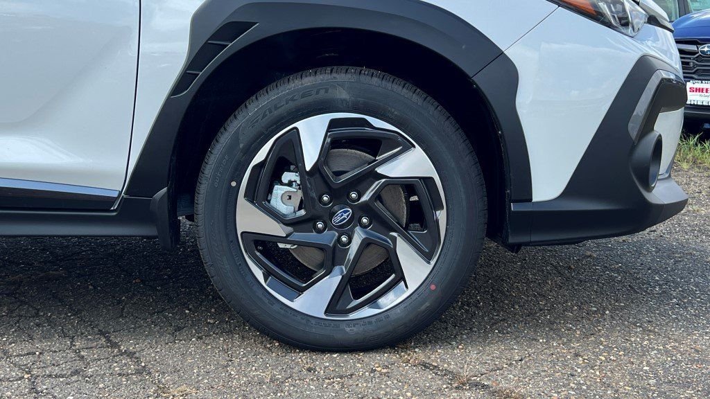 Used 2025 White Subaru Limited image 28