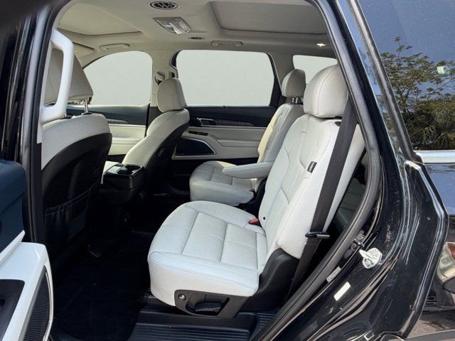Used 2025 Black Kia SX image 13