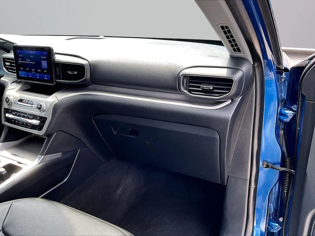 Used 2020 Blue Ford XLT image 18