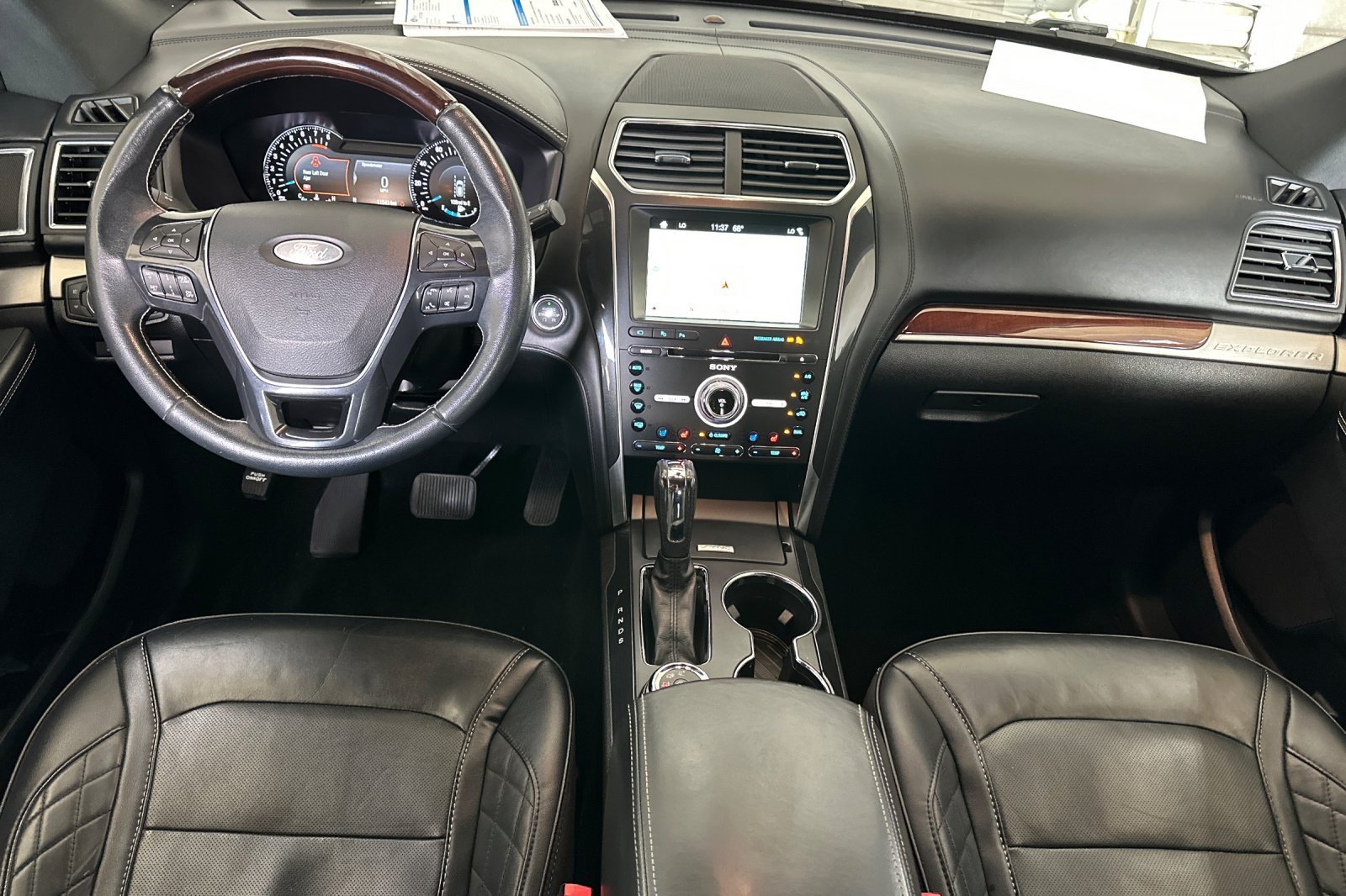 Used 2018 Gray Ford Platinum image 13